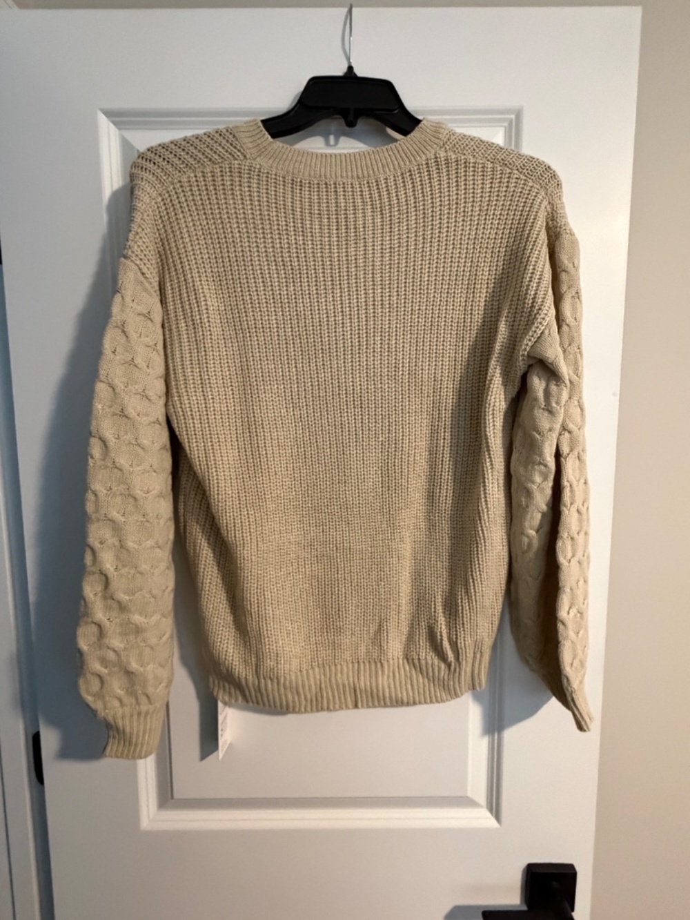 Cupshe Sweater - Picture 2 of 3
